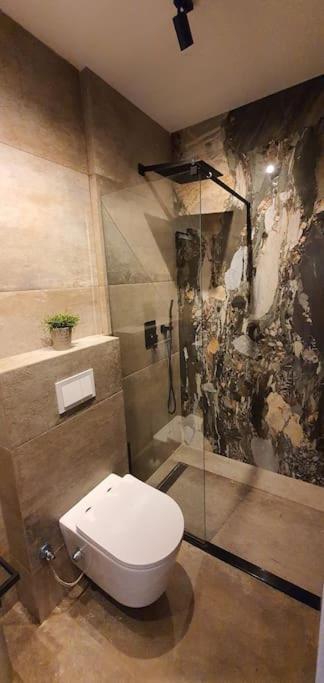 Floral Inn Pristina Buitenkant foto