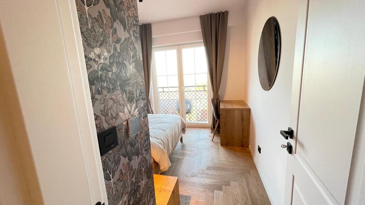 Floral Inn Pristina Buitenkant foto