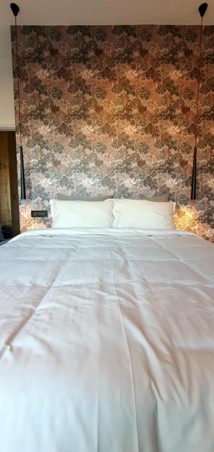 Floral Inn Pristina Buitenkant foto