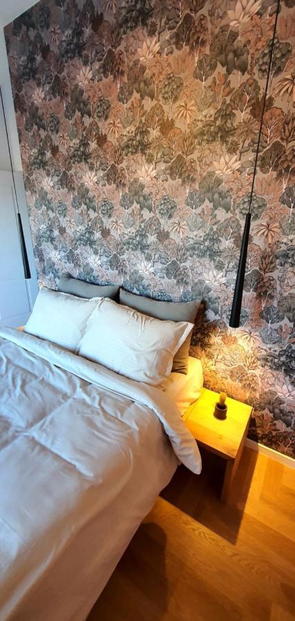 Floral Inn Pristina Buitenkant foto
